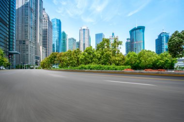 Shangh, ticari binadaki yol kaldırımı ve ofis binası.