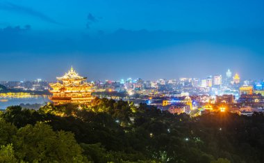 Hangzhou Şehir Nightscape ve Antik Pavilio