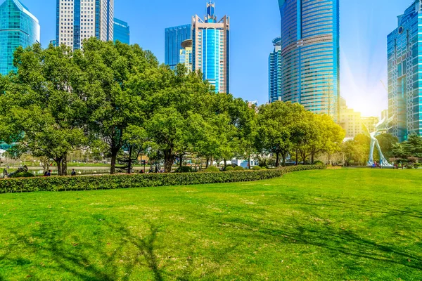 Şehir Meydanı Gökdelen — Stok fotoğraf