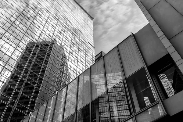 Edifícios Comerciais Hongkong São Baixo Ângulo China — Fotografia de Stock