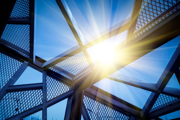 Çelik Yapı 'nın Mimari Arkaplanı