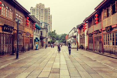 Fuzhou, Çin. Mayıs 2016 'da, Fuzh' ta üç sokak ve yedi sokak