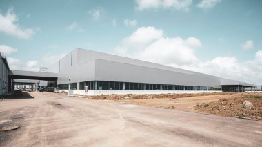 Modern fabrika binaları ve lojistik deposu