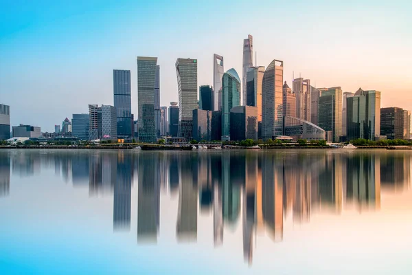 Felhőkarcolók Sanghajban Kínában — Stock Fotó