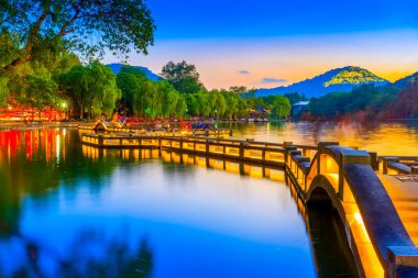 Hangzhou 'nun güzel manzarası, Batı Gölü