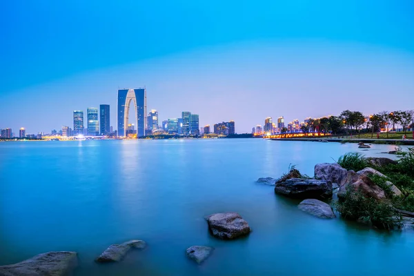 Suzhou Jinji Lake Architektonické Krajiny Noční Krajiny — Stock fotografie