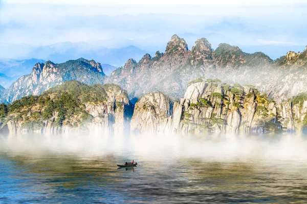 Όμορφο Φυσικό Τοπίο Του Όρους Huangshan — Φωτογραφία Αρχείου