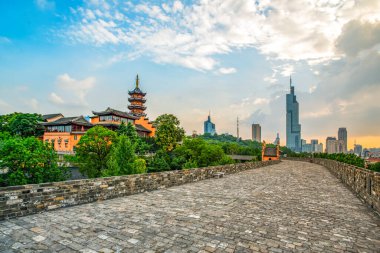Nanjing, Çin 'deki antik şehir duvarları ve tapınakları