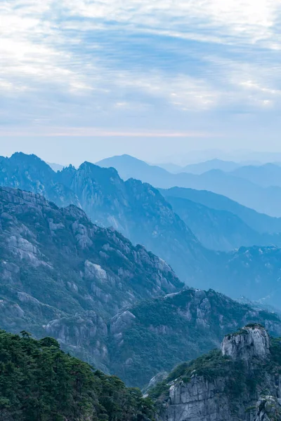 The Beautiful Natural Scenery of Huangshan Mountain in Chin