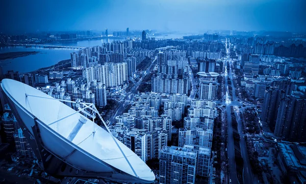 Satellite Dish City — Stock Photo, Image