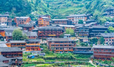 Guizhou 'daki Miao köyü, Chin.