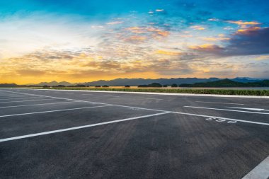 Otoyol Asfalt Asfalt Asfaltlama ve Doğal Yer Yüzeyi