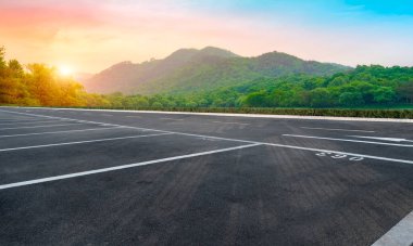 Yol ve Manzaranın Doğal Manzarası