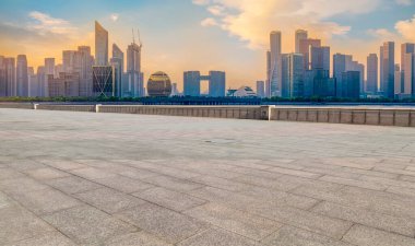 Kare döşemeler ve Hangzhou silüeti