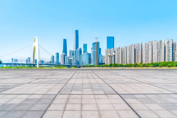 Utsikter För Tomma Fyrkantiga Golvplattor Guangzhou Urban — Stockfoto