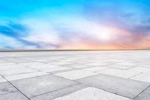 Baldosas Cuadradas Vacías Hermosos Paisajes Del Cielo —  Fotos de Stock