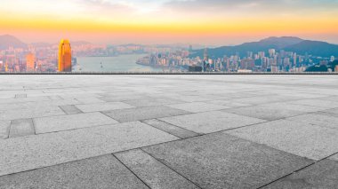 Panoramik Skyline ve Plaza Brick Open Buildin
