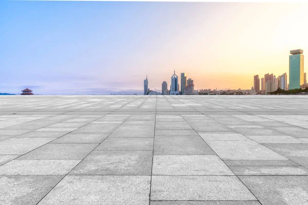 Lege Vierkante Vloertegels Stedelijk Architectonisch Landschap — Stockfoto