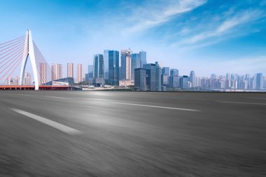 Chongqing kentinin yol yüzeyi ve ufuk çizgisi