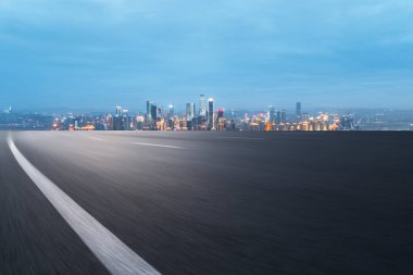 Şehir Yolu, Otoyol ve İnşaat Skyline