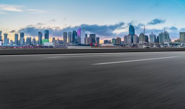 Şehir Yolu, Otoyol ve İnşaat Skylin