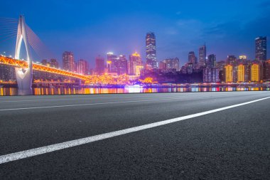 Yol Zemini ve Kentsel Skyline Mimarisi