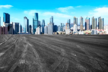 Yol Zemini ve Kentsel Skyline Mimarisi