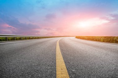 Otoyol Pavement Şehir Yolu ve Açık Alan Bölgesi