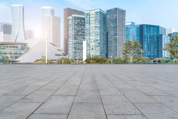 Cielo Azul Suelo Mármol Vacío Horizonte Hangzhou Urban Archi —  Fotos de Stock