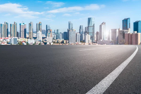 Architectonisch Landschap Langs Weg Stedelijke Skyline — Stockfoto