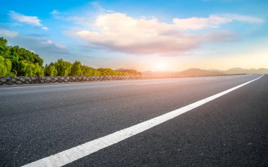 Otoyol Asfalt Asfalt Asfaltlama ve Doğal Yer Yüzeyi