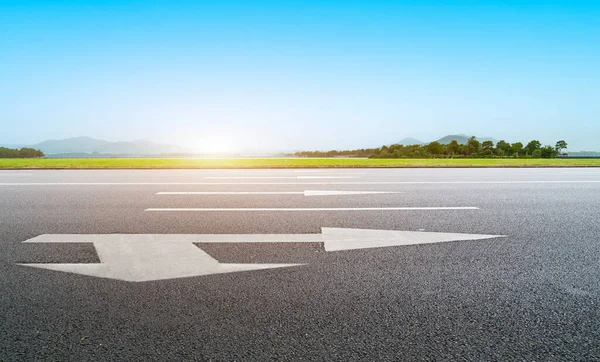 Yol Asfaltlaması ve Açık Hava Sahası