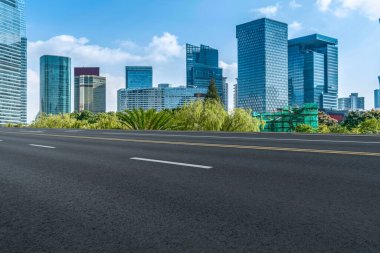 Shangha 'daki Modern Şehir Binalarının Otoyol ve Skyline' ı