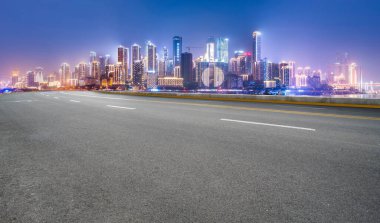 Yol Zemini ve Kentsel Skyline Mimarisi