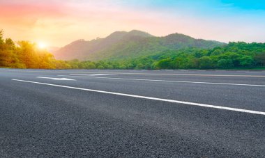 Yol ve Doğal Peyzaj