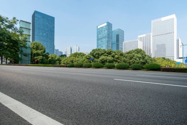 Hangzho 'daki Otoyol ve Modern Şehir Mimarisinin Skyline' ı