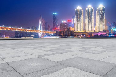 Yol Zemini ve Kentsel Skyline Mimarisi