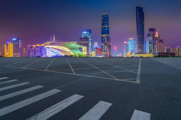 Camino Pavimento Edificios Ciudad Guangzhou Horizonte —  Fotos de Stock