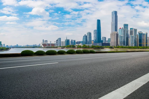 Pavimentazione Stradale Edifici Cittadini Guangzhou Skyline — Foto Stock