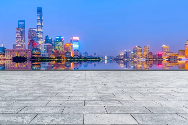 Cielo Azul Suelo Mármol Vacío Horizonte Shanghai Arcos Urbanos —  Fotos de Stock