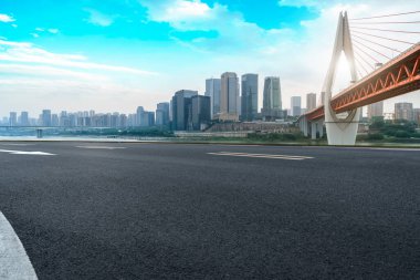 Yol Zemini ve Kentsel Skyline Mimarisi