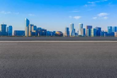 Hangzhou Otoyolu 'nun ufuk çizgisi.