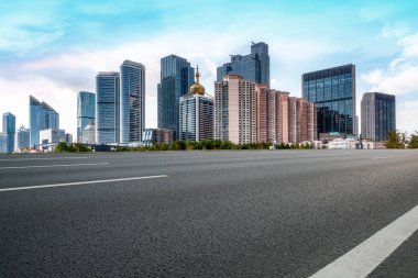 Şehir Yolu, Otoyol ve İnşaat Skylin