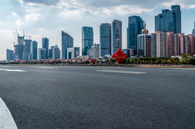 Şehir Yolu, Otoyol ve İnşaat Skylin