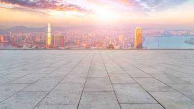 Panoramik Skyline ve Plaza Brick Open Buildin