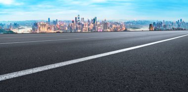 Yol Zemini ve Kentsel Skyline Mimarisi