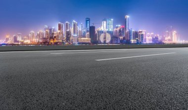 Yol Zemini ve Kentsel Skyline Mimarisi