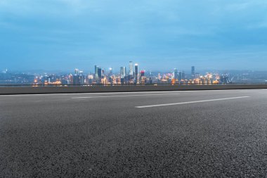 Şehir Yolu, Otoyol ve İnşaat Skyline