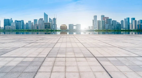 Piso Mármol Vacío Paisaje Urbano Cielo Nuboso Azul —  Fotos de Stock