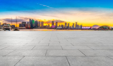 Prospect Meydanı Tuğla Ofis Binası